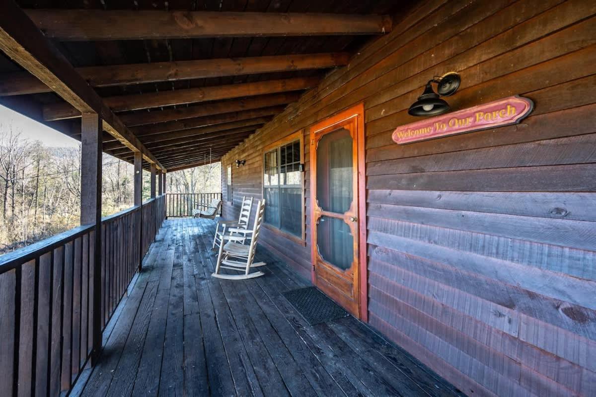 Beautiful View! Log Cabin,Fireplace,Hot Tub,Arcade,Pool,Fishing Sevierville Zewnętrze zdjęcie