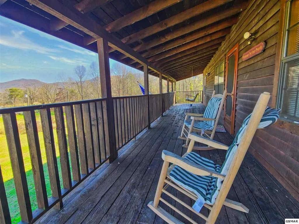 Beautiful View! Log Cabin,Fireplace,Hot Tub,Arcade,Pool,Fishing Sevierville Zewnętrze zdjęcie
