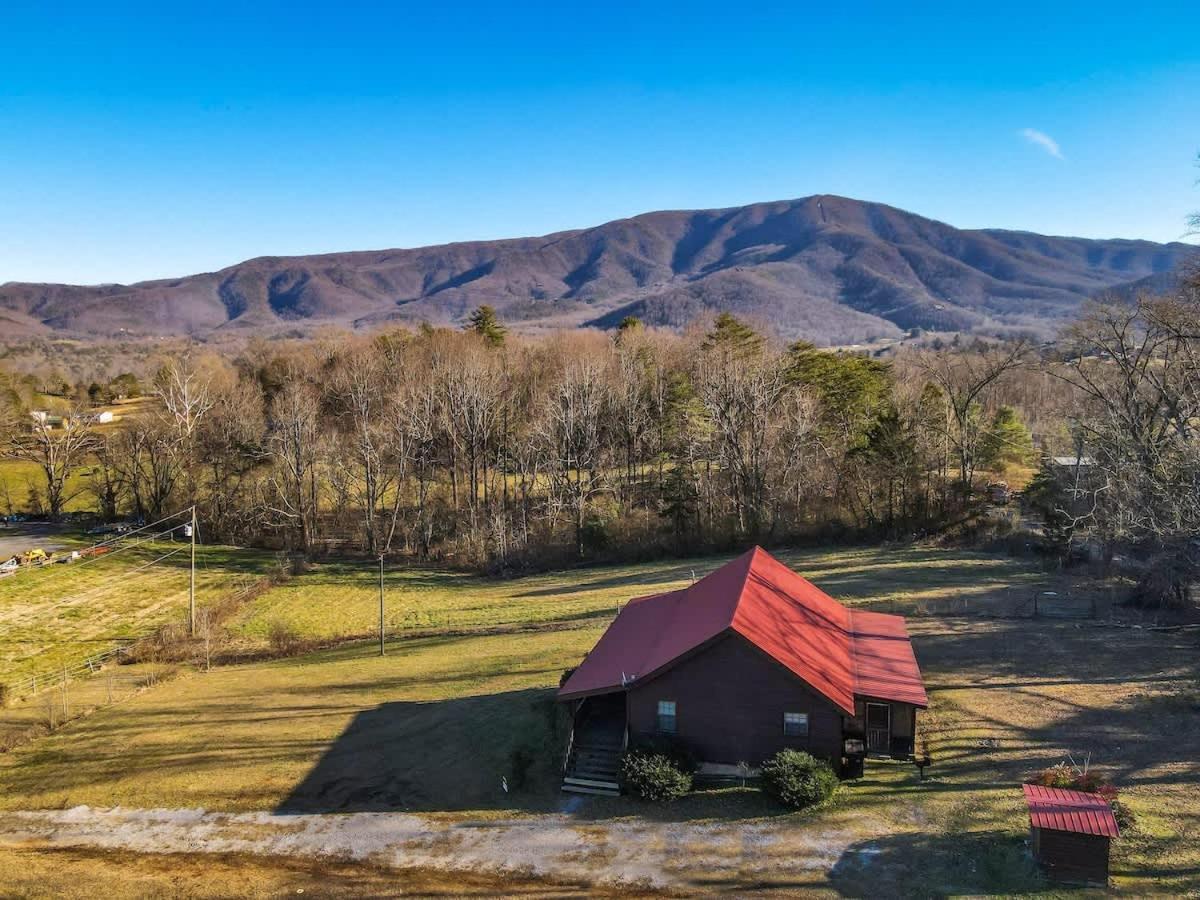 Beautiful View! Log Cabin,Fireplace,Hot Tub,Arcade,Pool,Fishing Sevierville Zewnętrze zdjęcie